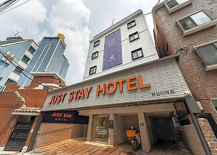 Just Motel 2*
